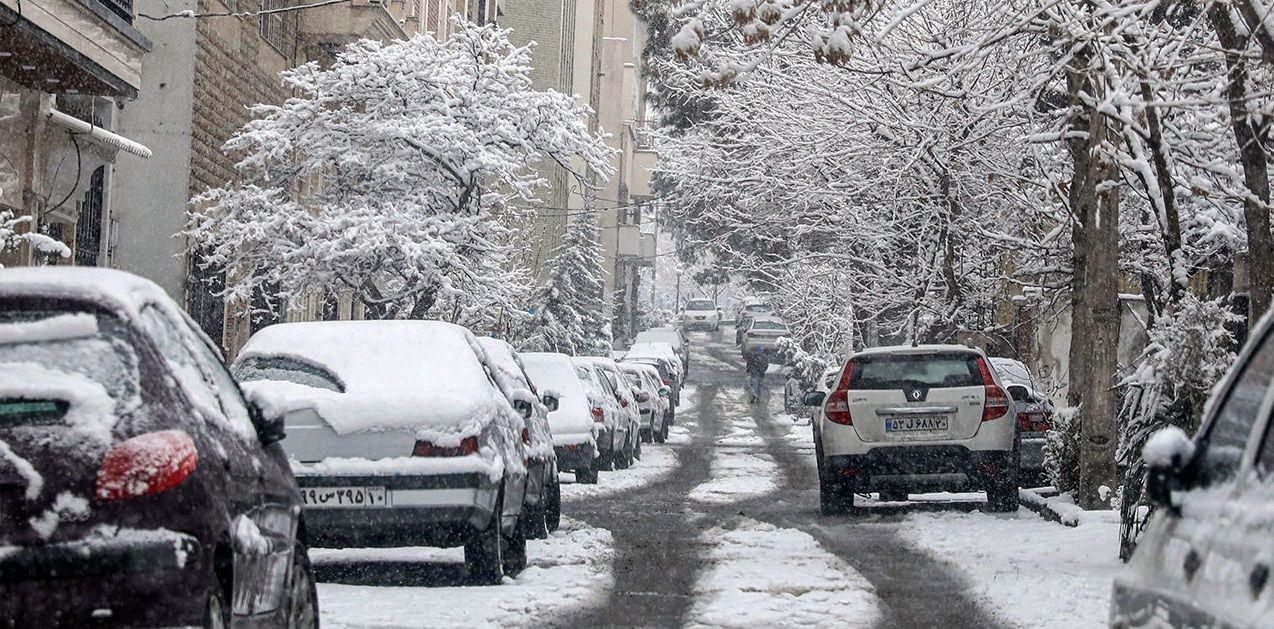 دیشب در تهران نیم متر برف بارید