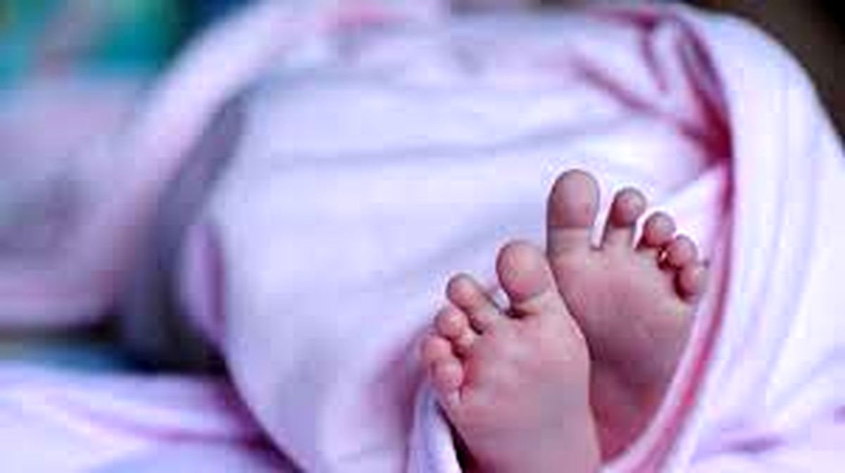 قیافه عجیب نوزادی که در آسمان به دنیا آمده