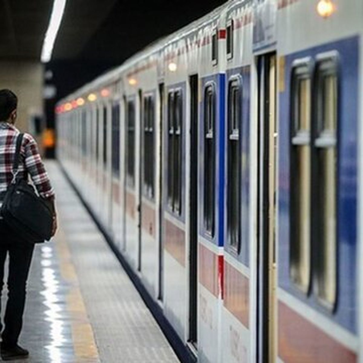خودکشی این پسر جوان 20 ساله در ایستگاه مترو سرسبز