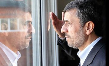 اقدام عجیب احمدی نژاد بیرون از ساختمان وزارت کشور / عکس