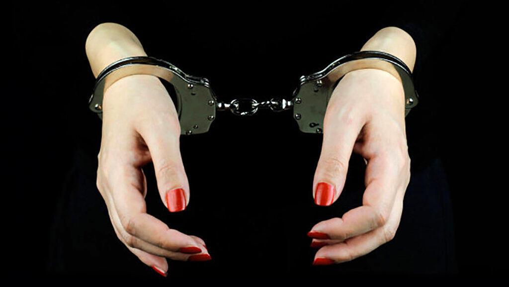بیهوش کردن بیمار و سرقت سنگین توسط دکتر / خبر شوکه کننده در مشهد