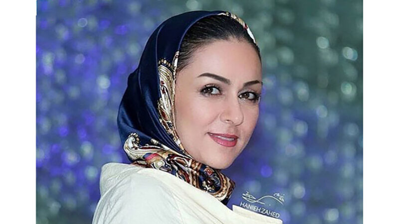 برهنه پوشی شیوا ابراهیمی در خارج