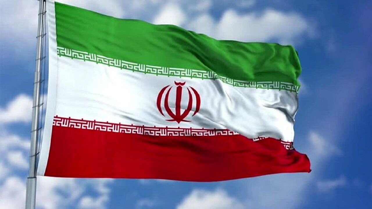 دیده شدن عبارت USA در طراحی اولیه پرچم ایران