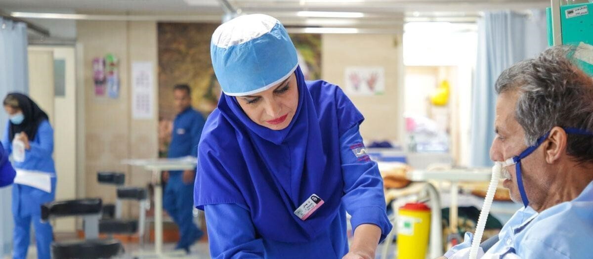 کتک کاری پزشک و پرستار در مشهد / دیگه شورشو دراوردن مثلا تحصیلکرده هستن