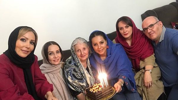 پرستو صالحی