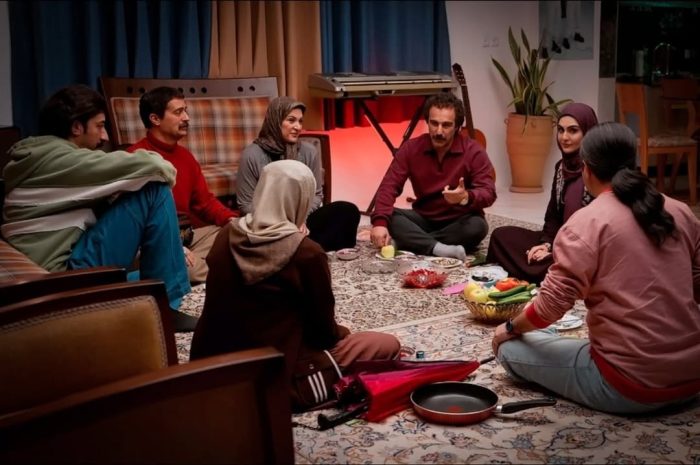پشت صحنه لحظه‌ای که فهیمه به بهتاش سیلی زد | محسن هر دستمزدی گرفته، کم گرفته! | خرس نباید گرمش می‌شد، ما با ۱۲ تا دوربین هر کاری که انجام داد...