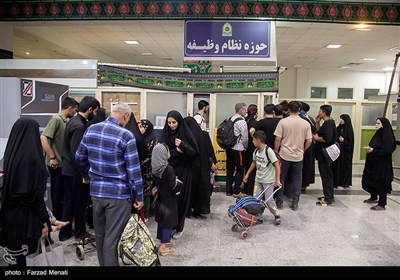 عبور شبانه زائران اربعین حسینی از مرز خسروی