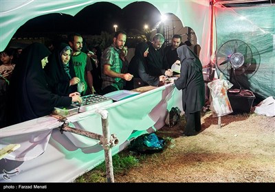 عبور شبانه زائران اربعین حسینی از مرز خسروی