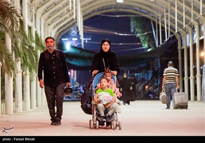 عبور شبانه زائران اربعین حسینی از مرز خسروی