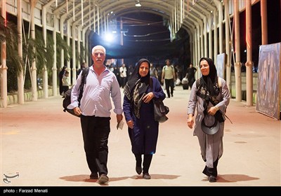 عبور شبانه زائران اربعین حسینی از مرز خسروی